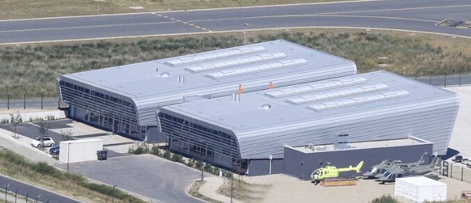 Neubau einer Hubschrauber-Wartungshalle mit Büroverwaltung, Calden2